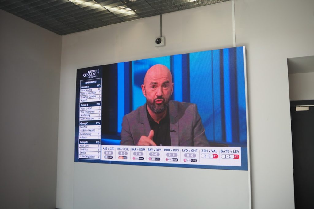 front service indoor led screen